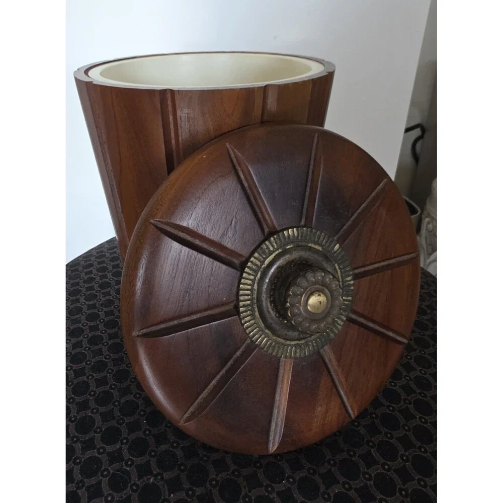 Vintage Barware MCM Wood ICE BUCKET Brass Knob w/Liner VGUC